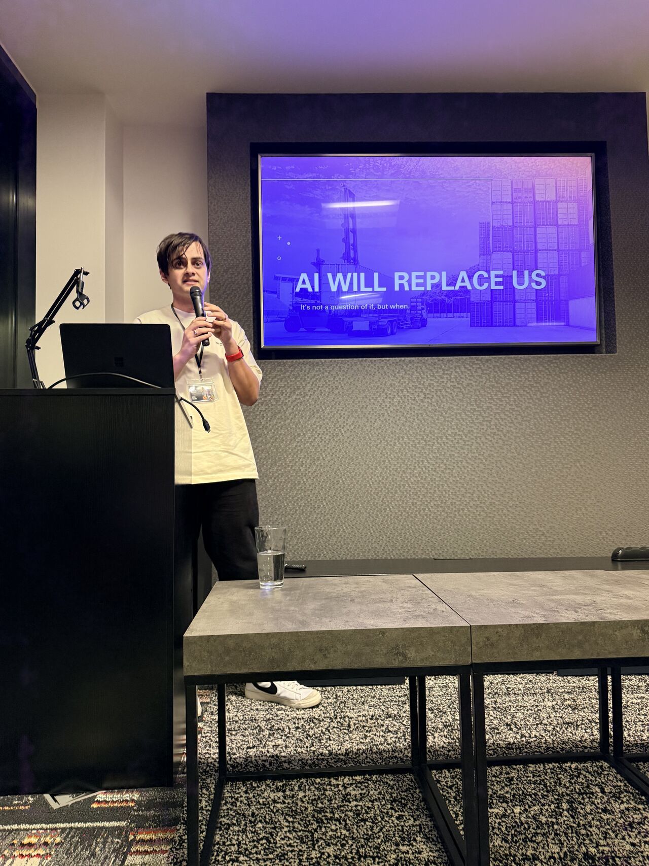 Exploring the incompatibility of capitalism and AI-driven job displacement